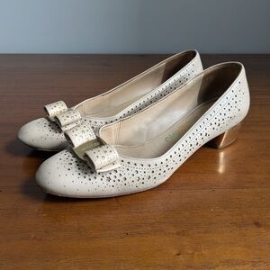 Salvatore Ferragamo Vera Twinkle Shoes Size 7